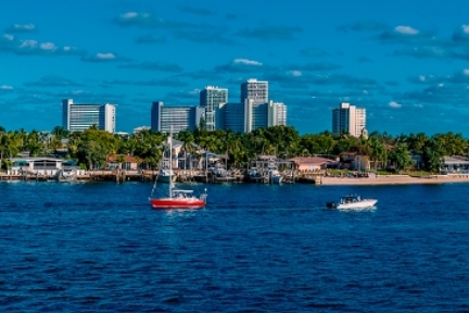 Encuentra la oficina más conveniente para rentar un carro cerca del Aeropuerto de Fort Lauderdale
