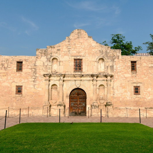 Where can I rent a car at San Antonio Airport